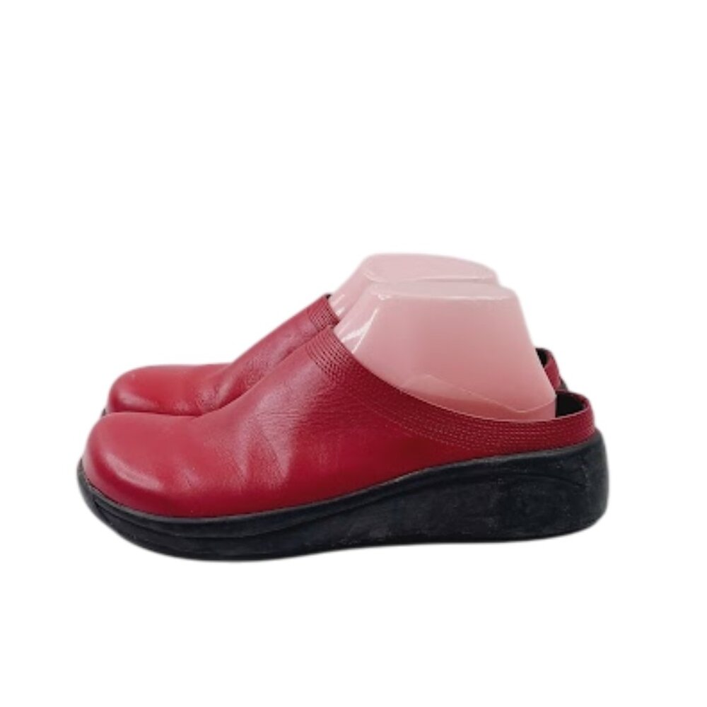 Tatami Women's Red Low Wedge Leather Slip-On Casual Clogs Size US 8